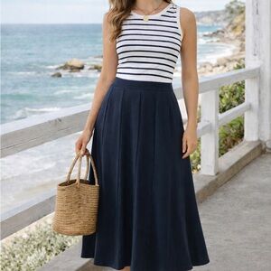 TanJay Navy Blue Skirt – Size 10 Petite